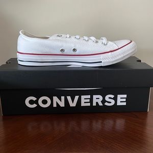 BRAND NEW All Star Converse size 9.5 women/7.5 men